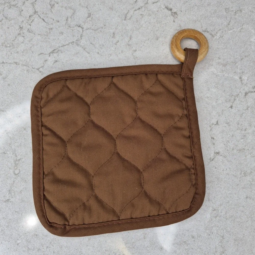 Mushroom Quilted Potholder Wood Ring HBI 1977‎ - VINTAGE